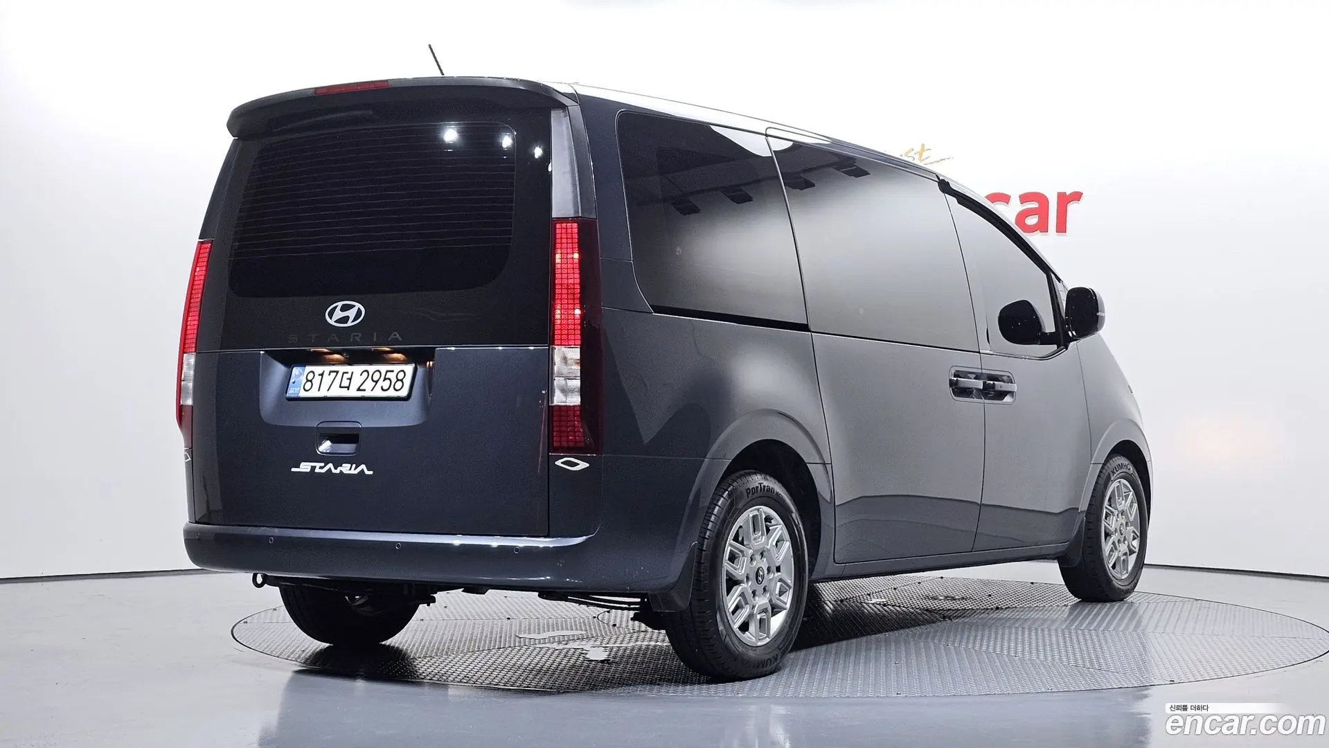 Main__Slider__Photo:Staria Hyundai 2024.3-1