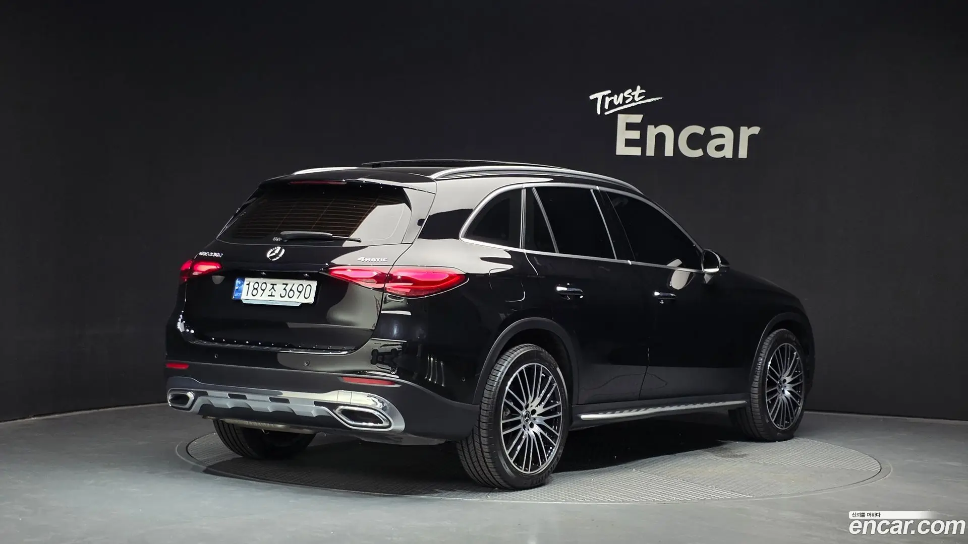 Main__Slider__Photo:GLC-Class Mercedes-Benz 2023.6-1