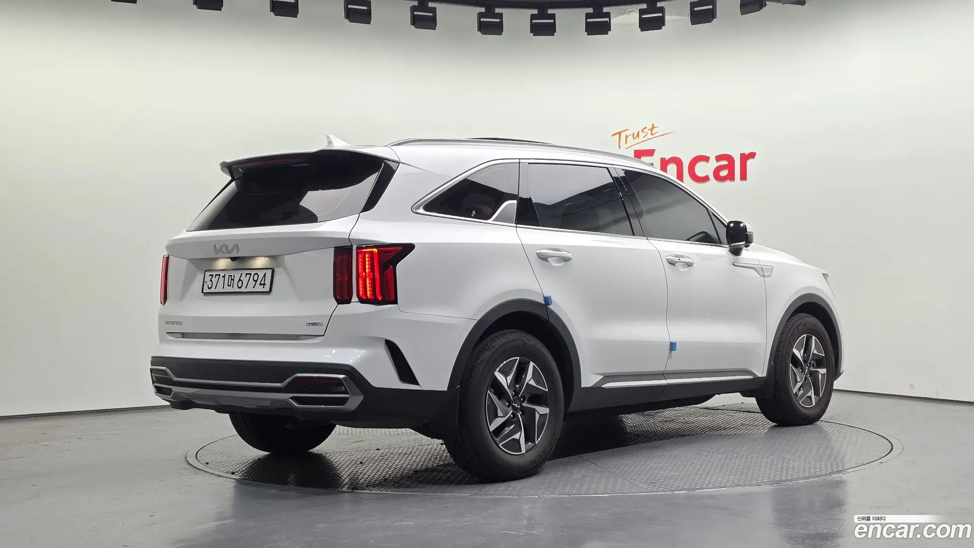 Main__Slider__Photo:Sorento Kia 2023.4-1