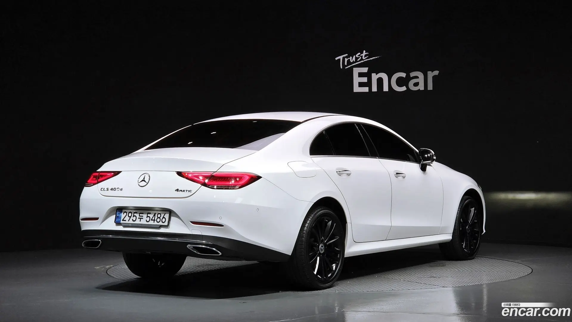 Main__Slider__Photo:CLS-Class Mercedes-Benz 2019.6-1