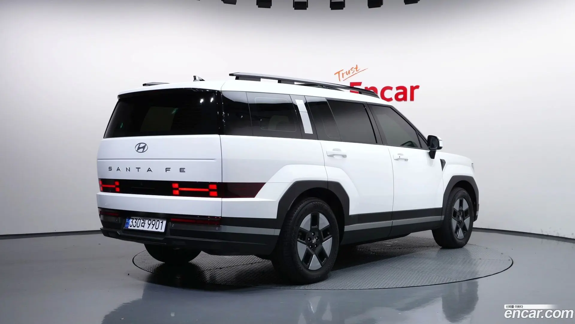 Main__Slider__Photo:Santafe Hyundai 2024.2-1