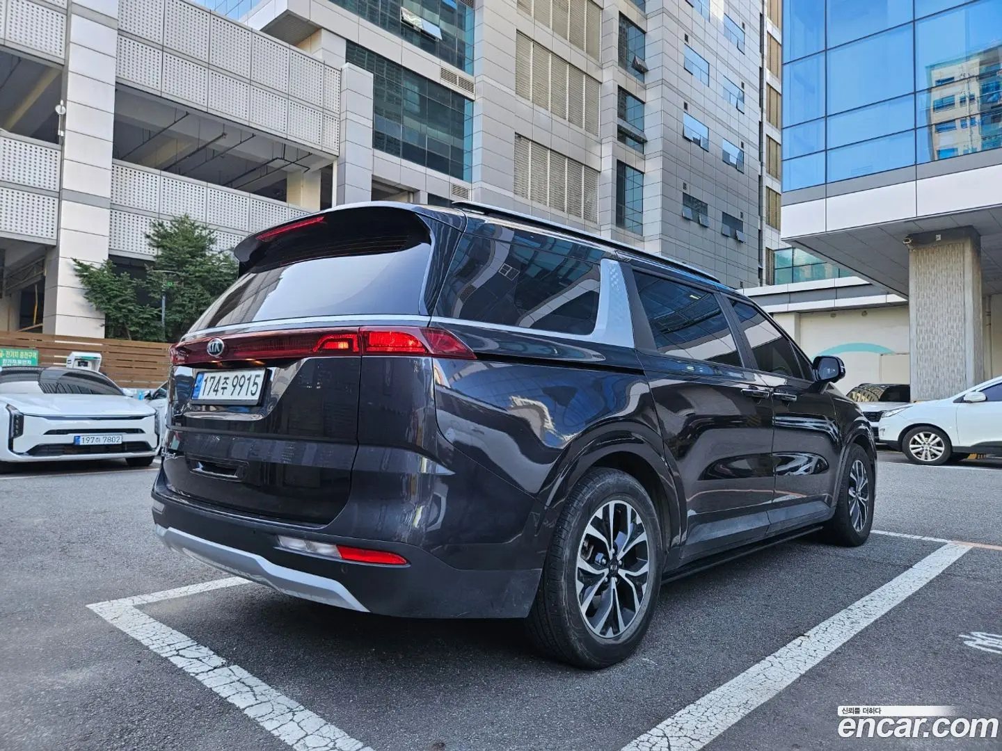 Main__Slider__Photo:Canival Kia 2021.7-1