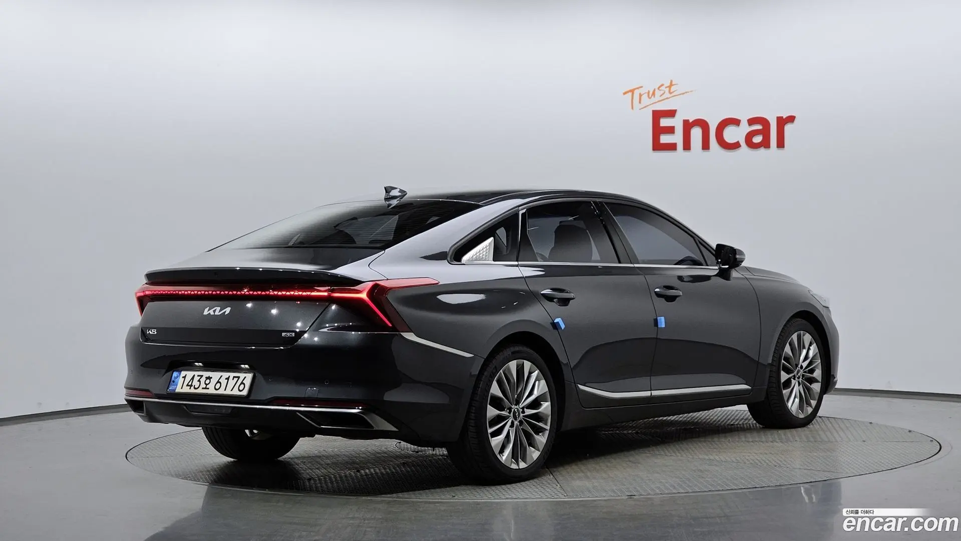 Main__Slider__Photo:K8 Kia 2021.8-1