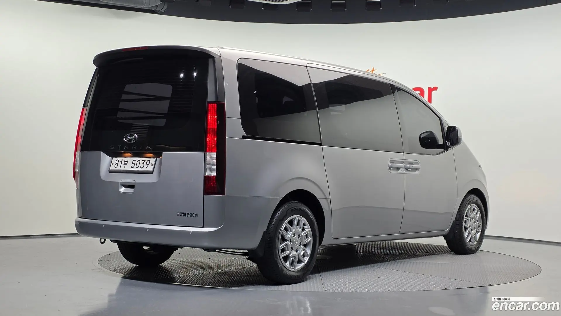 Main__Slider__Photo:Staria Hyundai 2021.6-1