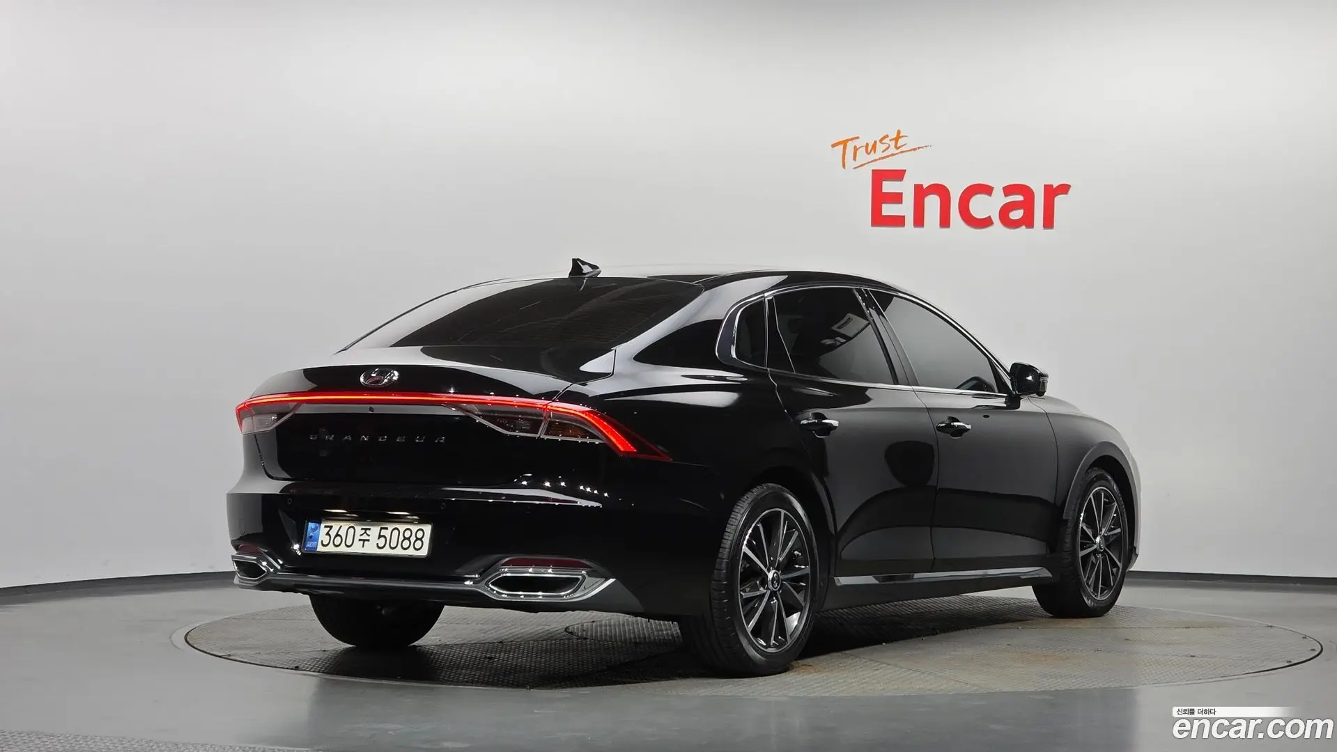 Main__Slider__Photo:Grandeur Hyundai 2020.6-1