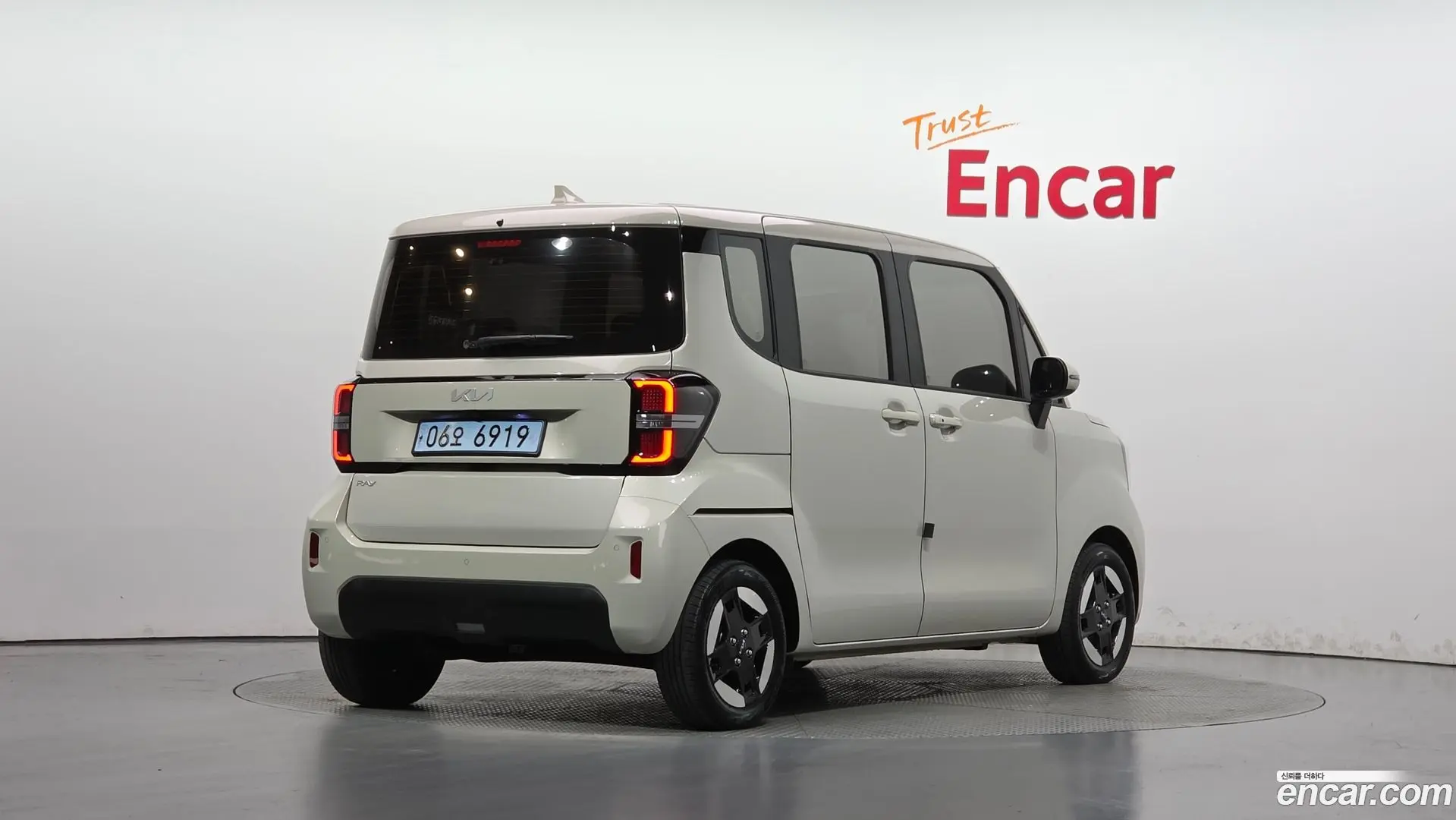 Main__Slider__Photo:RAY Kia 2024.6-1