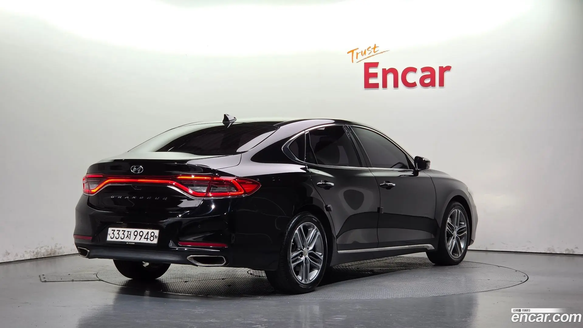 Main__Slider__Photo:Grandeur Hyundai 2019.3-1