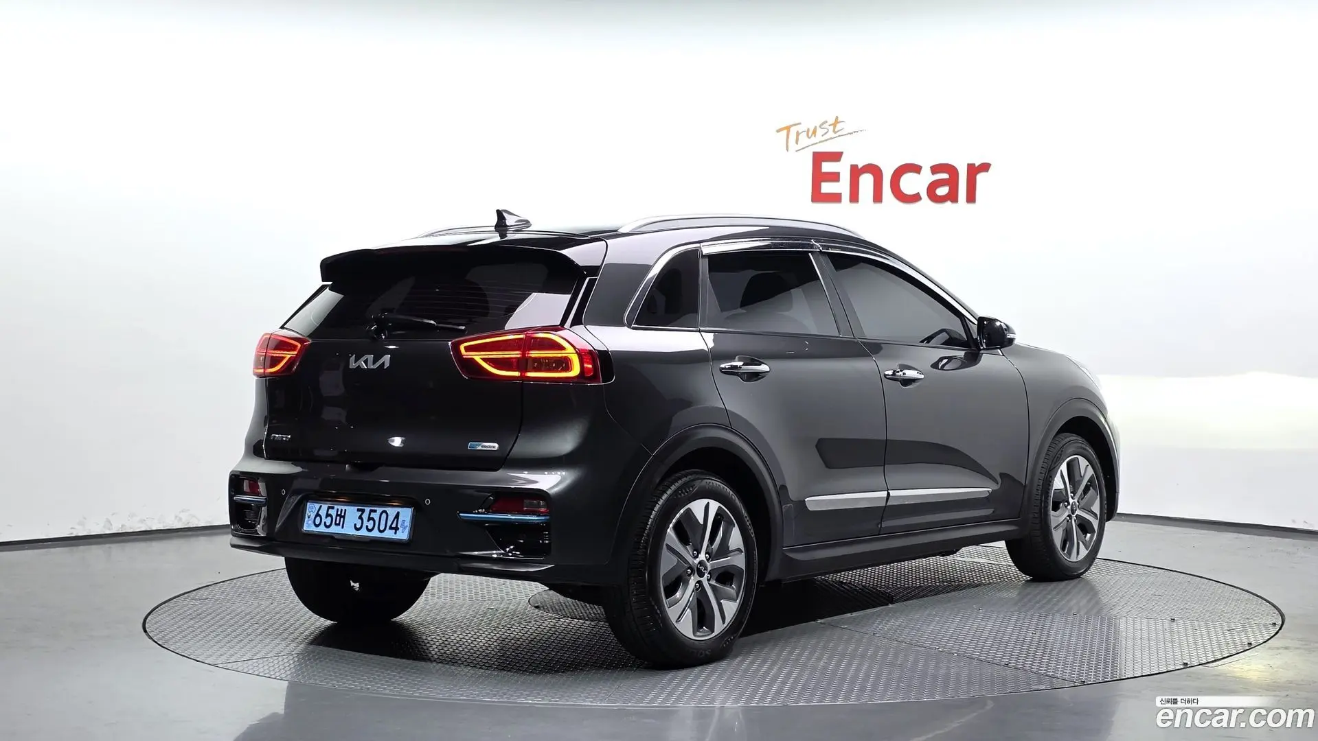 Main__Slider__Photo:Niro Kia 2021.3-1