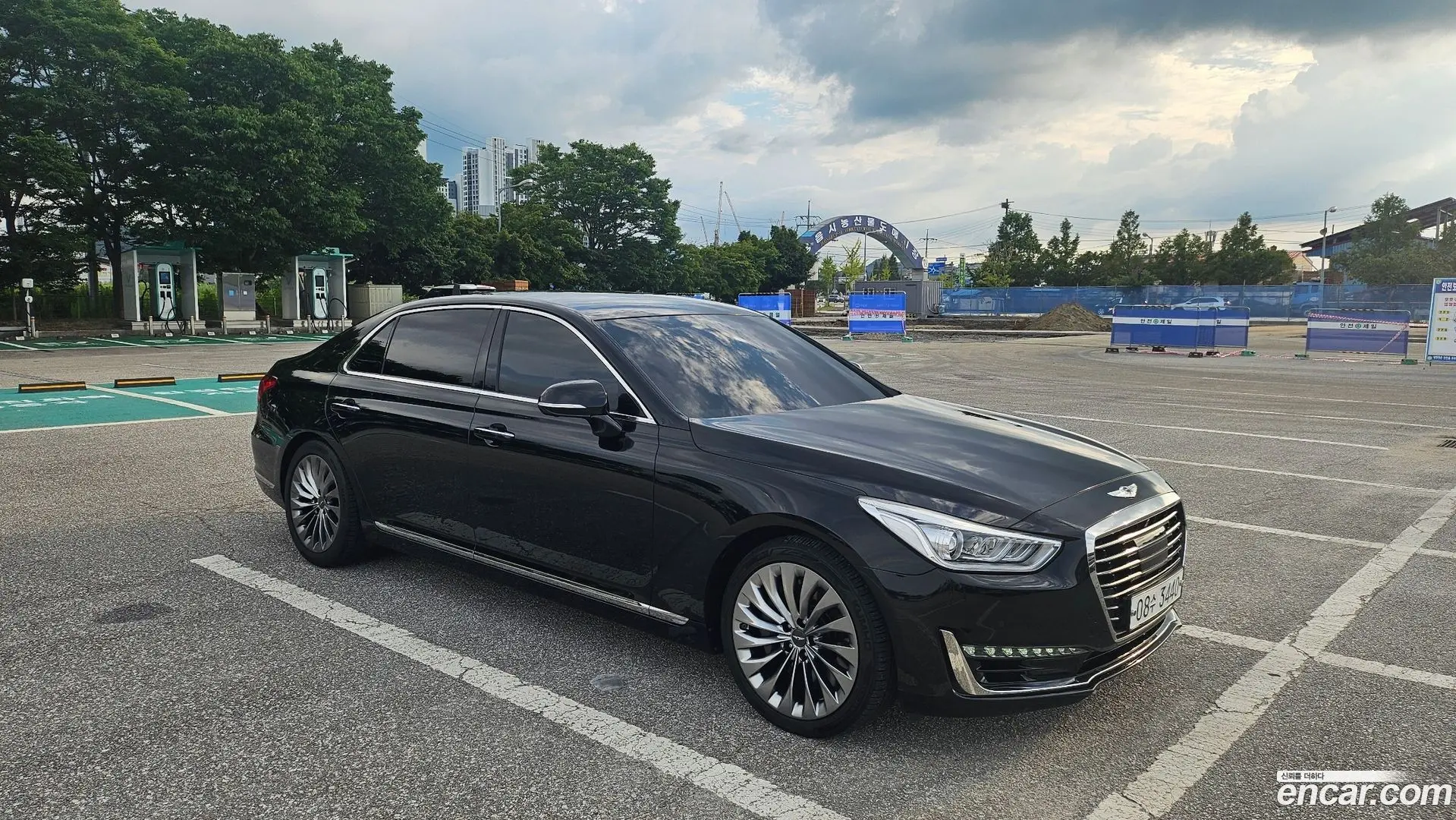 Main__Slider__Photo:EQ900 Genesis 2016.6-1