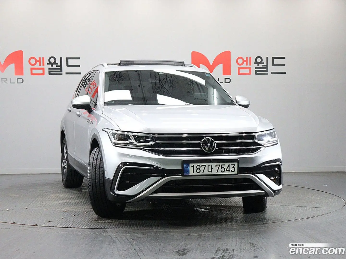 Main__Slider__Photo:Tiguan Volkswagen 2023.6-1