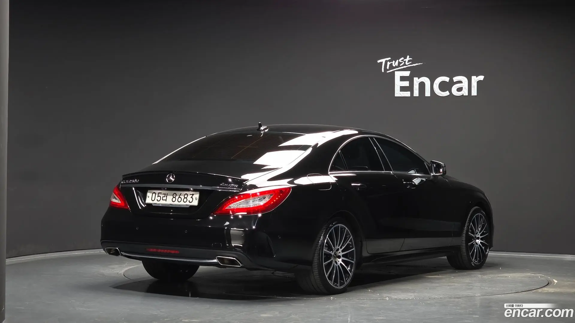Main__Slider__Photo:CLS-Class Mercedes-Benz 2017.8-1