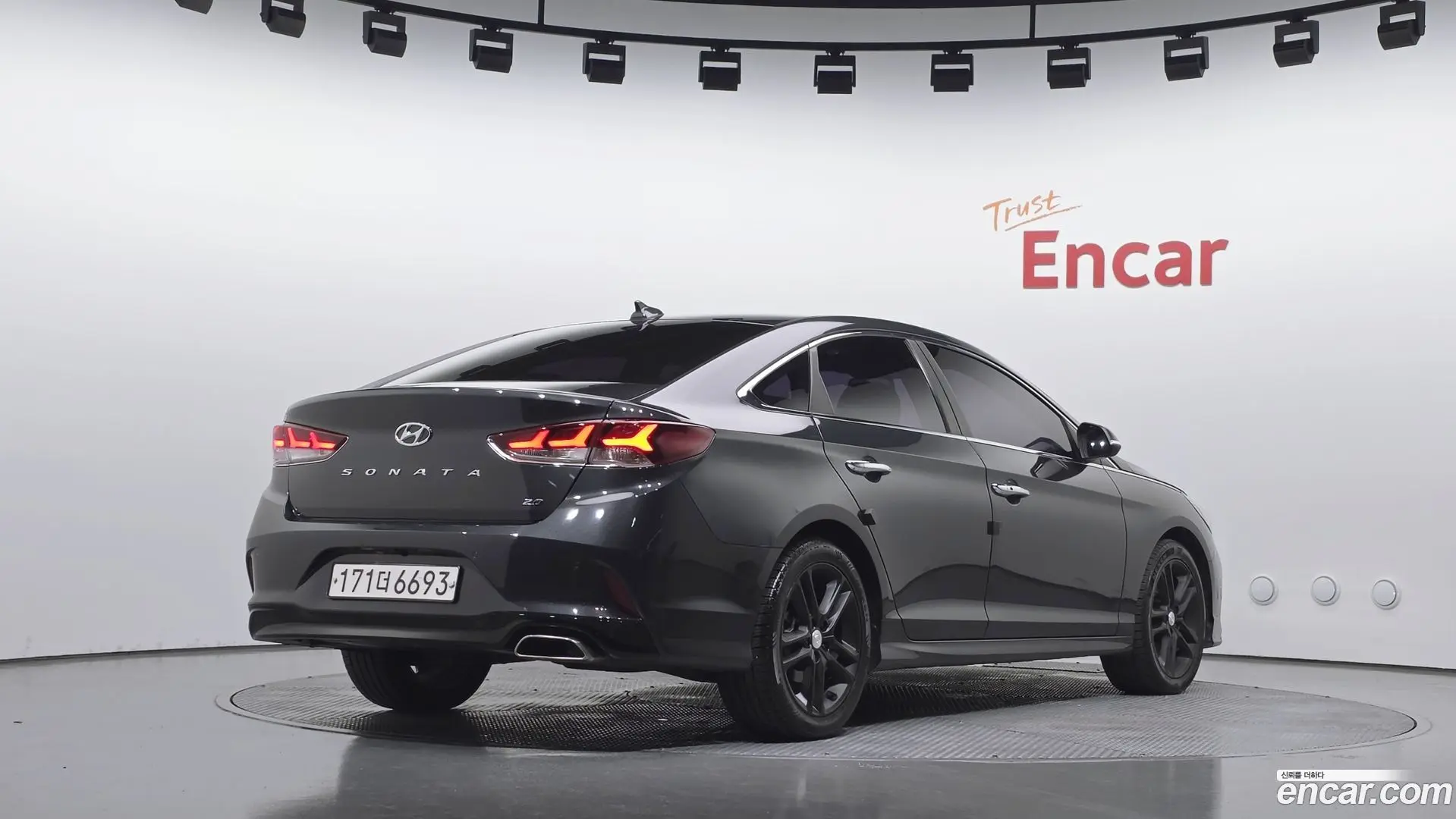 Main__Slider__Photo:Sonata Hyundai 2017.4-1