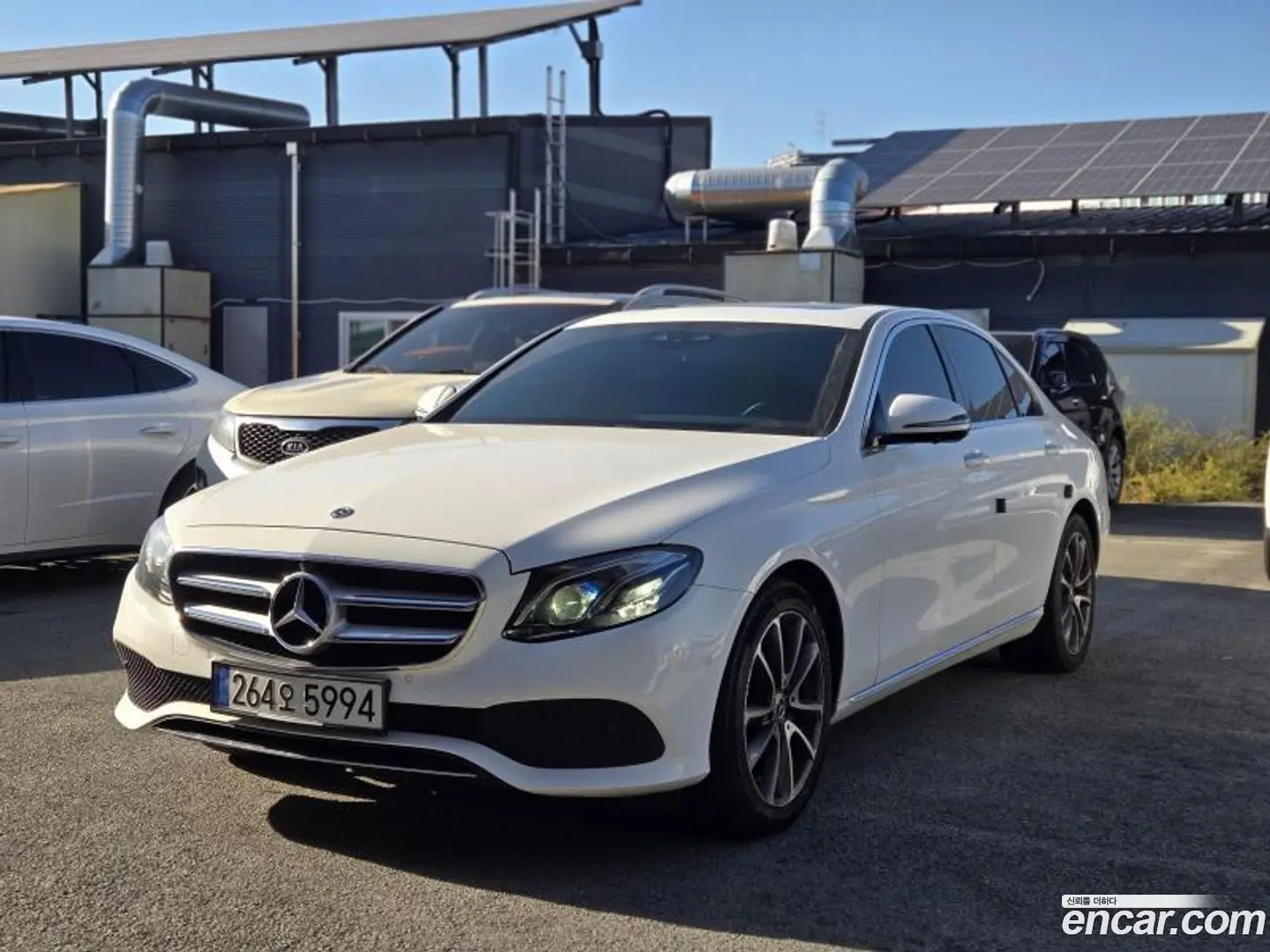 Main__Slider__Photo:E-Class Mercedes-Benz 2019.4-1