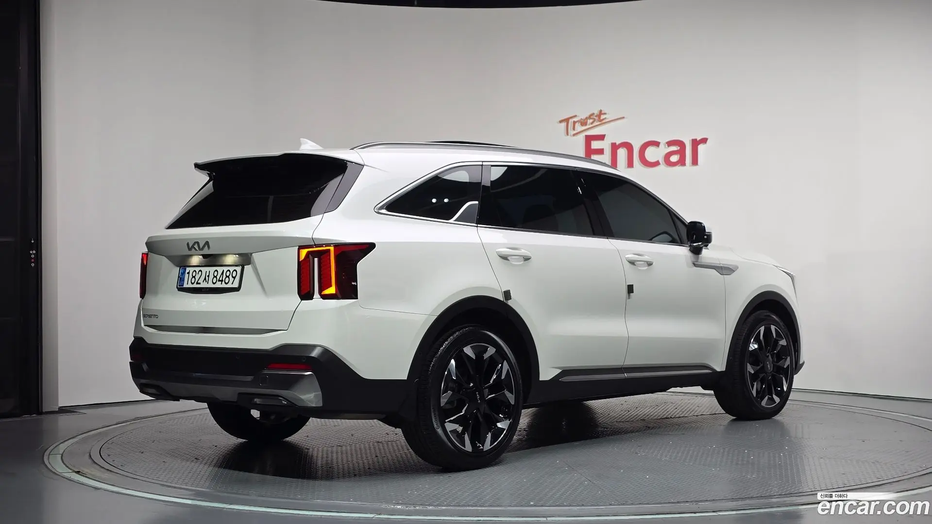 Main__Slider__Photo:Sorento Kia 2023.9-1