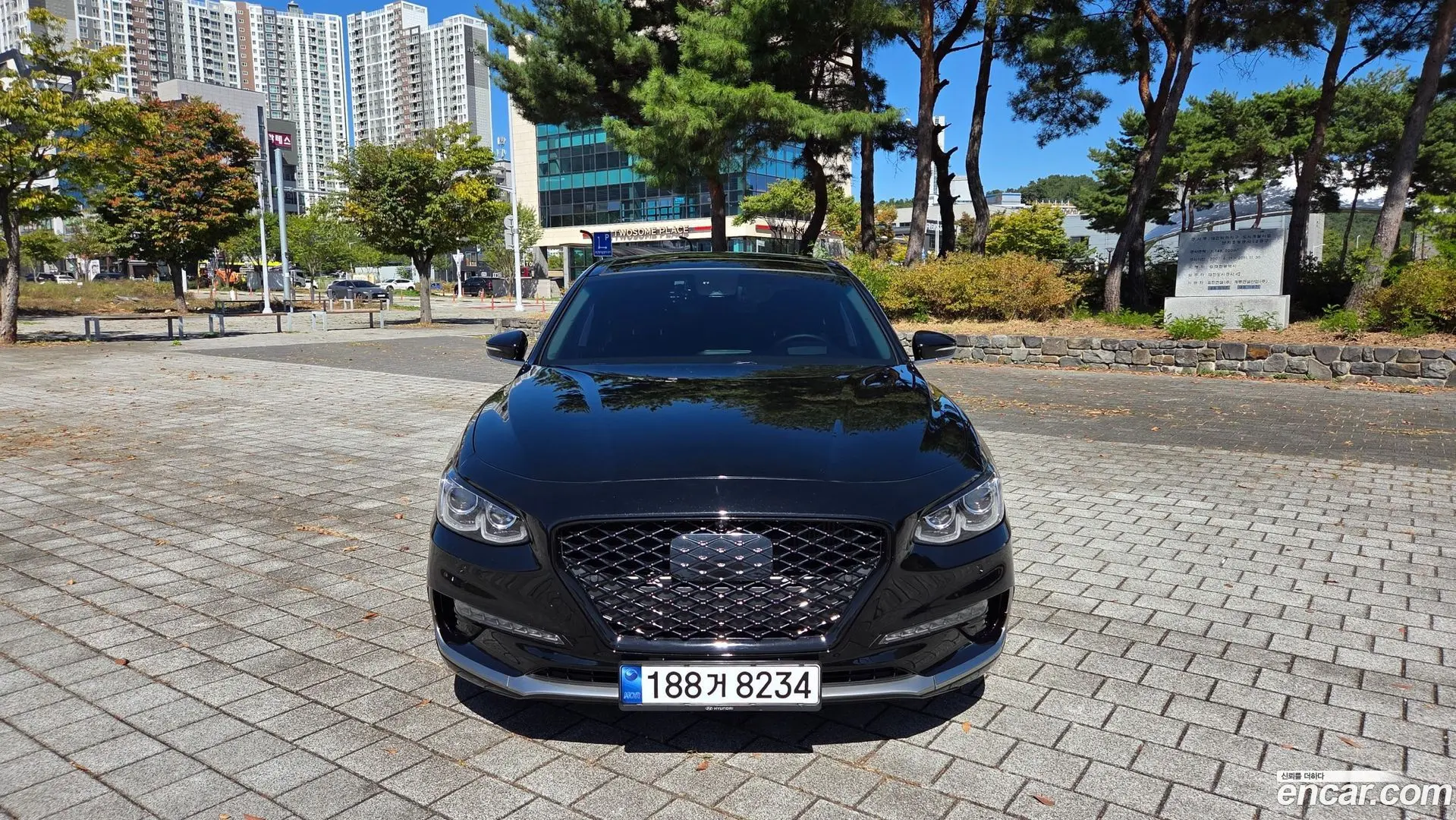 Main__Slider__Photo:Grandeur Hyundai 2017.5-1