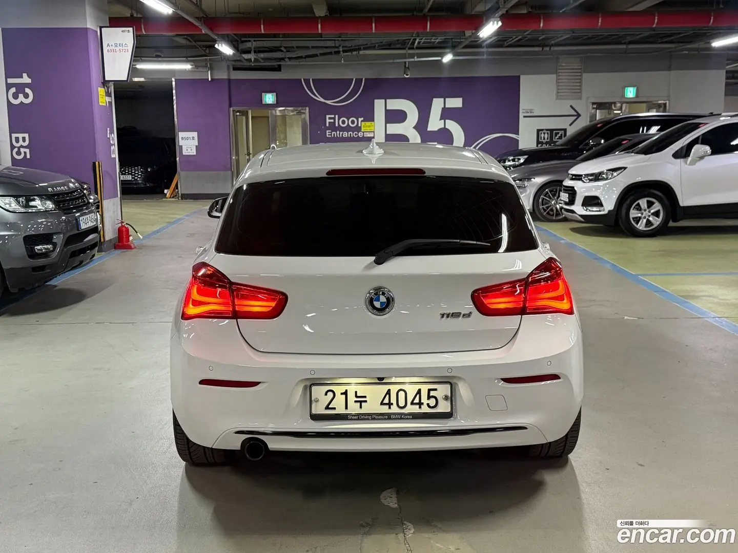 Main__Slider__Photo:1-Series BMW 2017.2-1