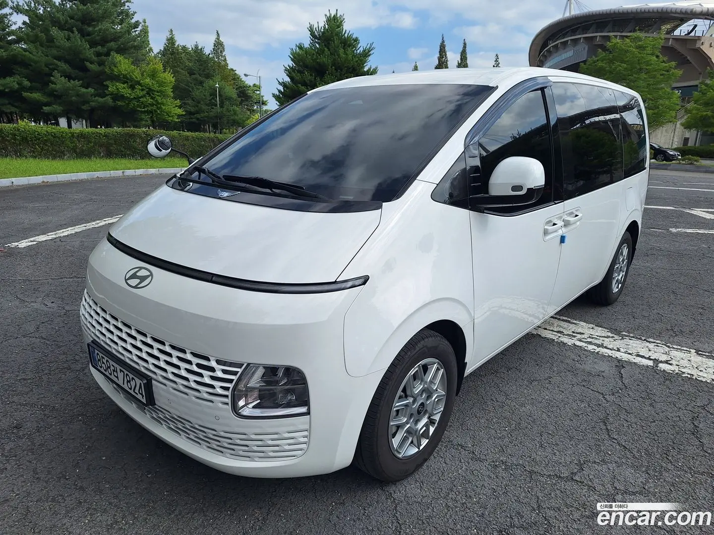 Main__Slider__Photo:Staria Hyundai 2025.4-1