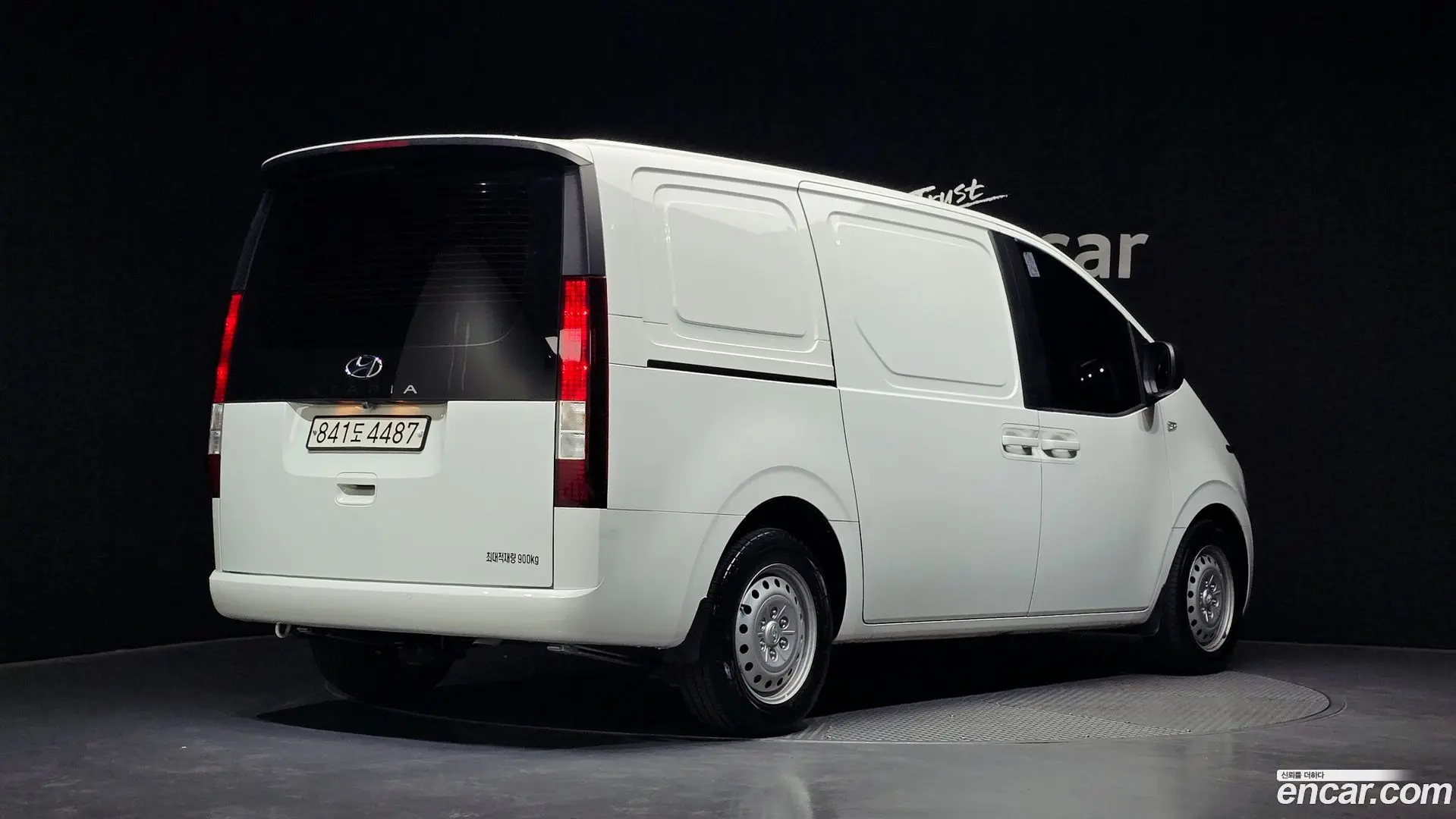 Main__Slider__Photo:Staria Hyundai 2022.7-1