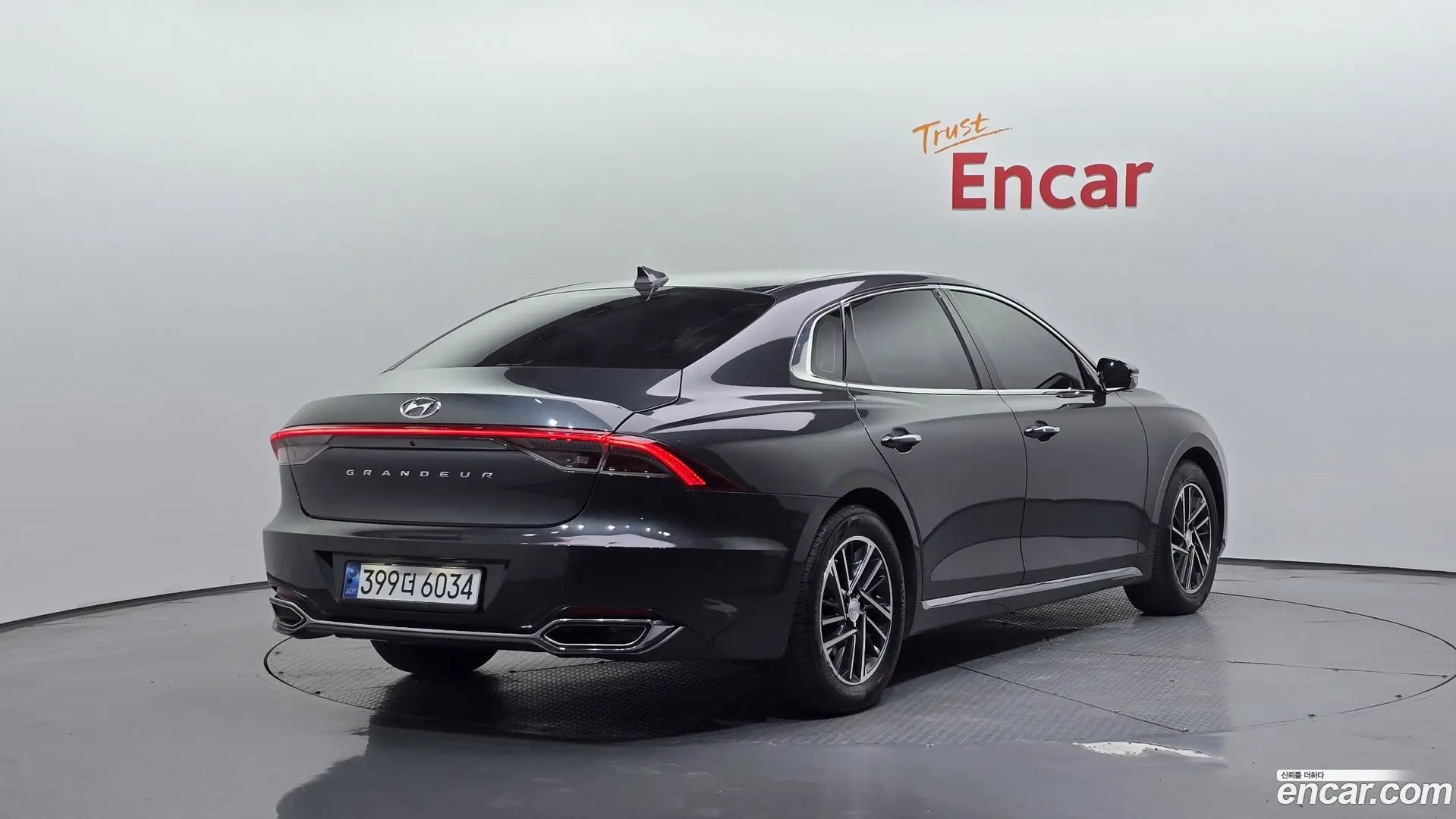 Main__Slider__Photo:Grandeur Hyundai 2020.10-1