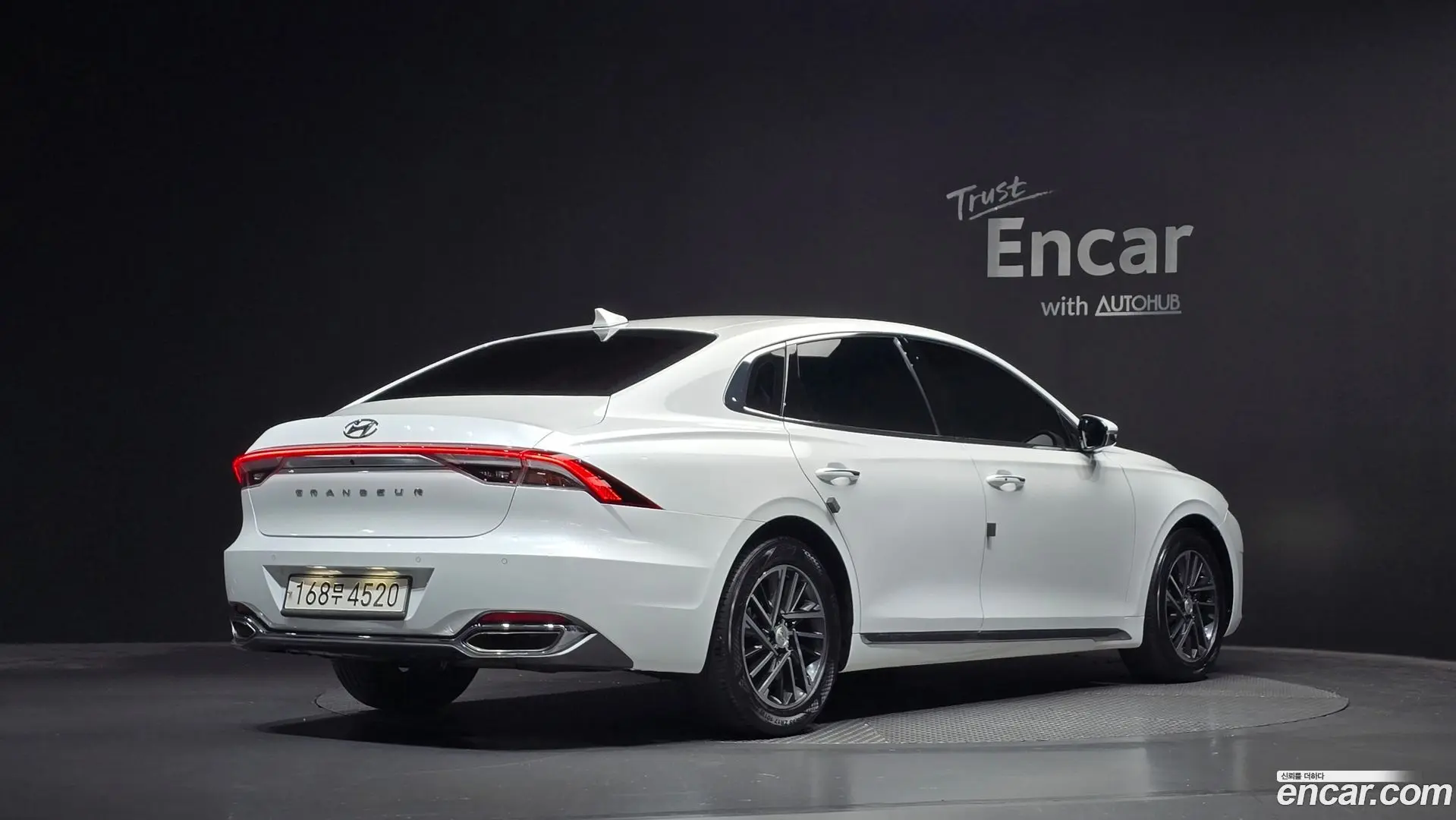 Main__Slider__Photo:Grandeur Hyundai 2020.8-1