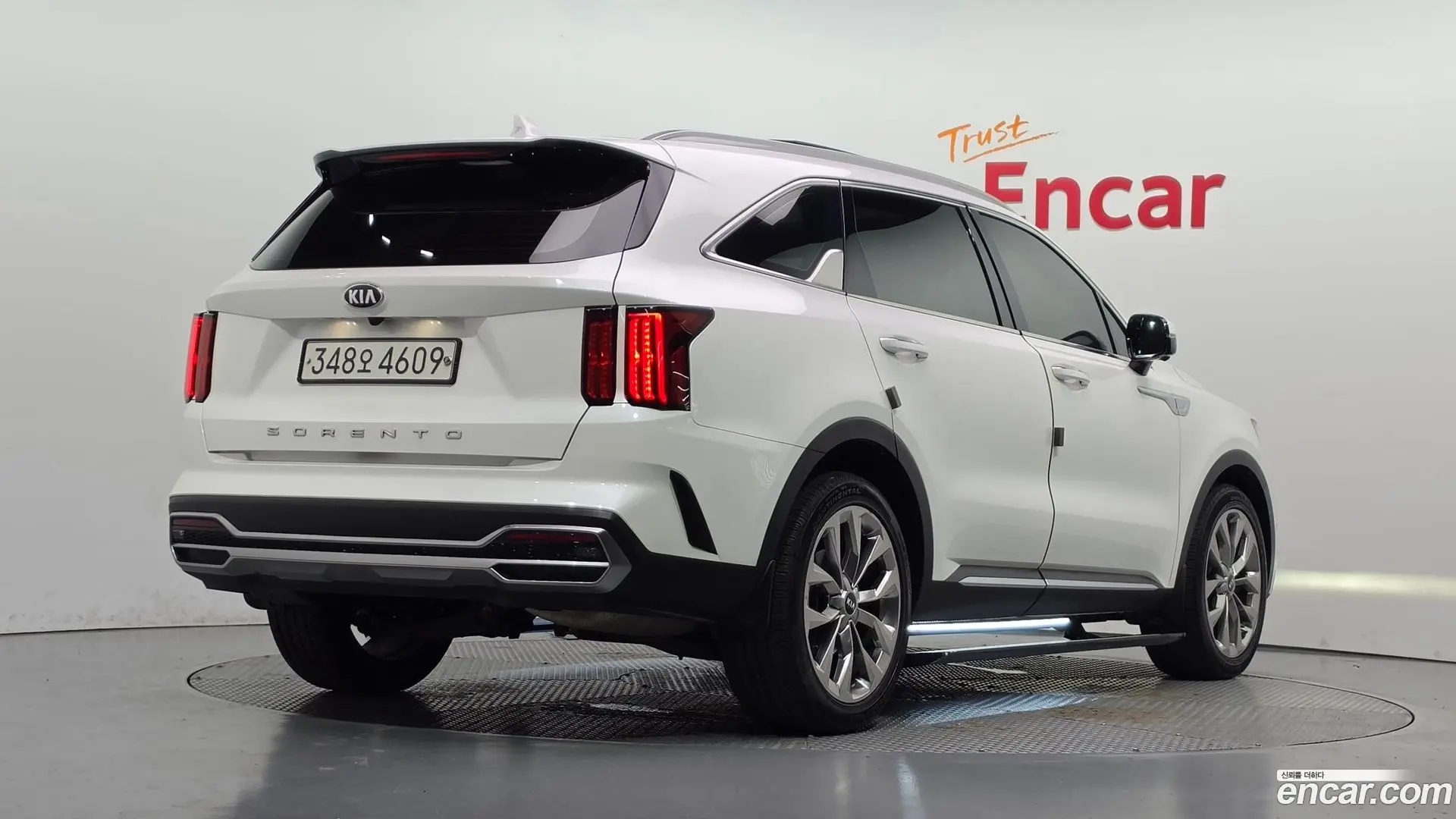 Main__Slider__Photo:Sorento Kia 2020.2-1