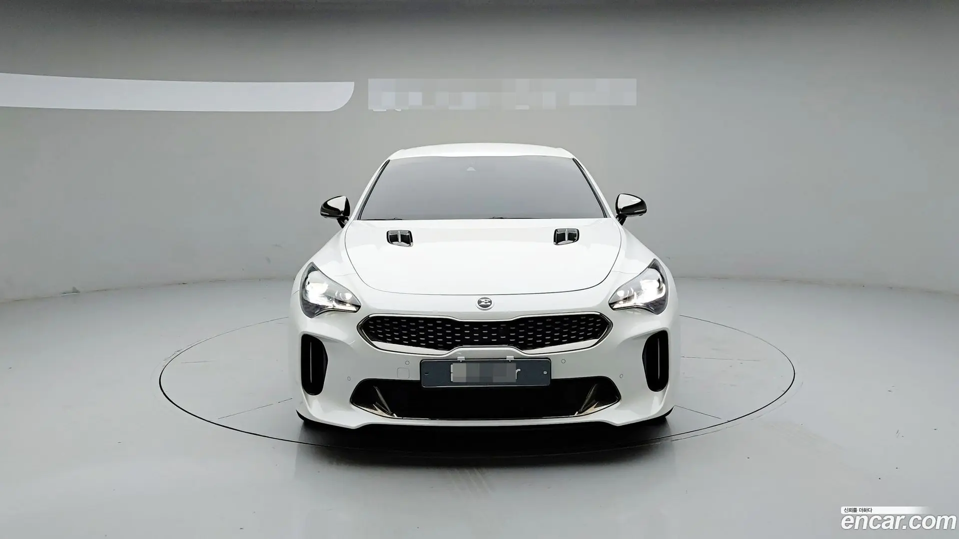 Main__Slider__Photo:Stinger Kia 2019.0-1
