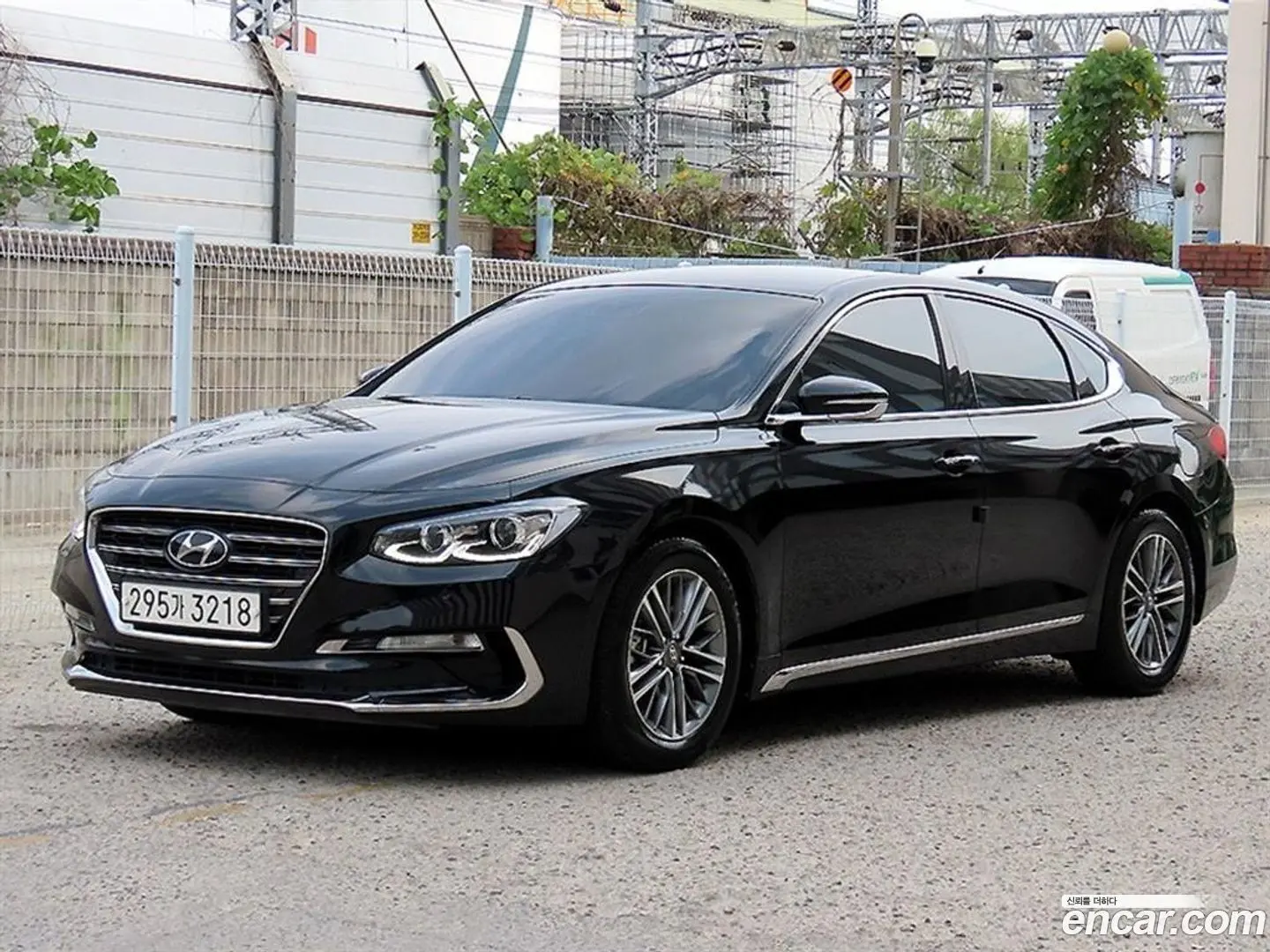 Main__Slider__Photo:Grandeur Hyundai 2016.11-1
