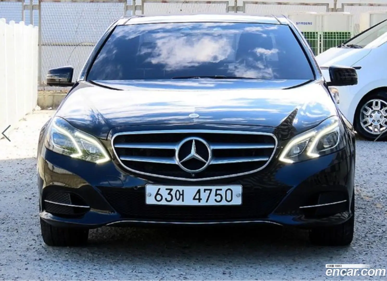 Main__Slider__Photo:E-Class Mercedes-Benz 2015.3-1