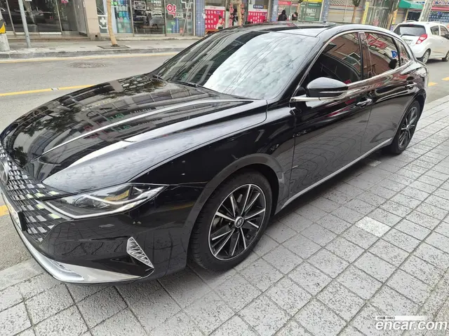 Main__Slider__Photo:Grandeur Hyundai 2021.2-1