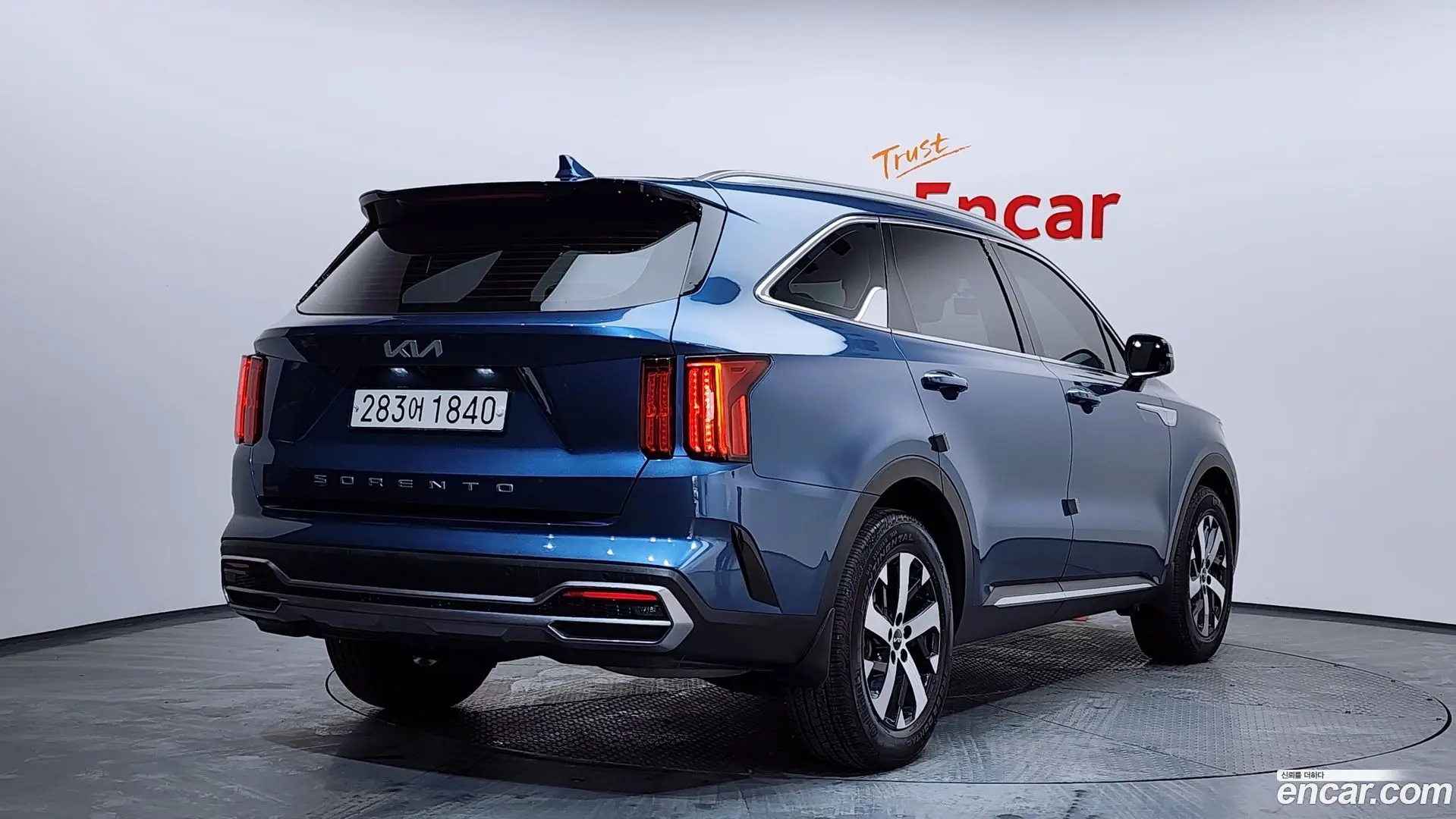 Main__Slider__Photo:Sorento Kia 2021.11-1