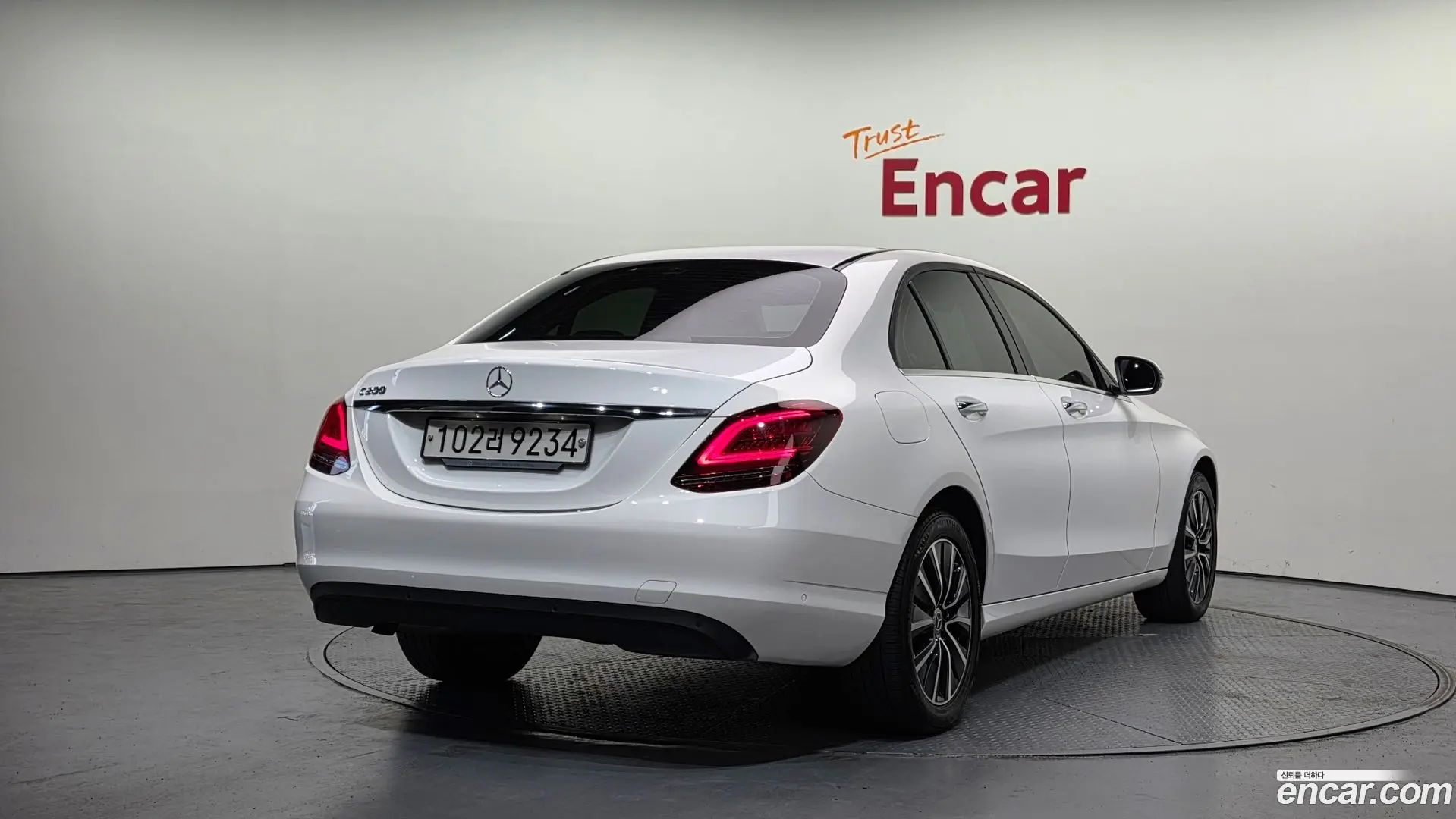 Main__Slider__Photo:C-Class Mercedes-Benz 2019.11-1
