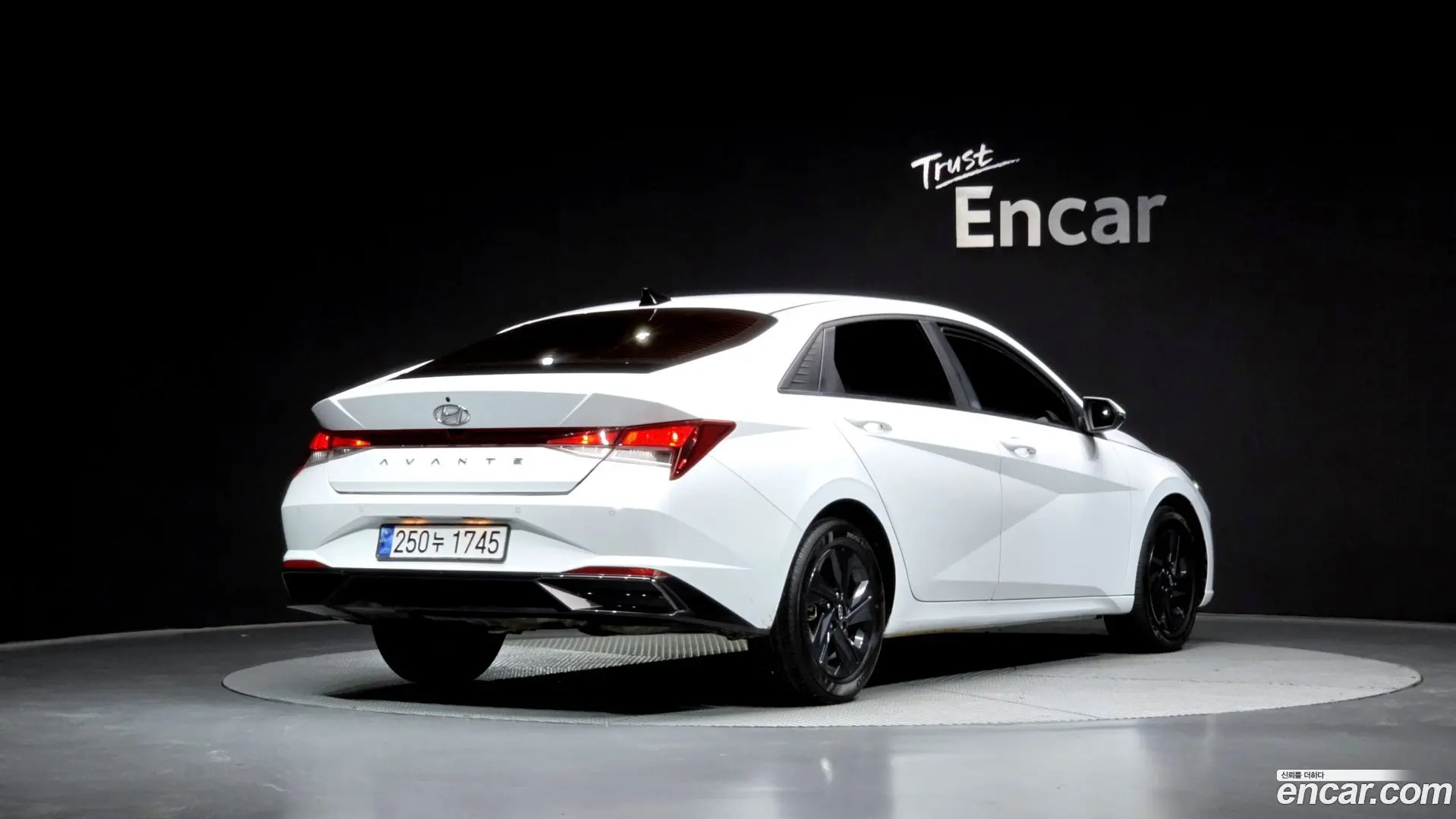 Main__Slider__Photo:AVANTE Hyundai 2022.4-1
