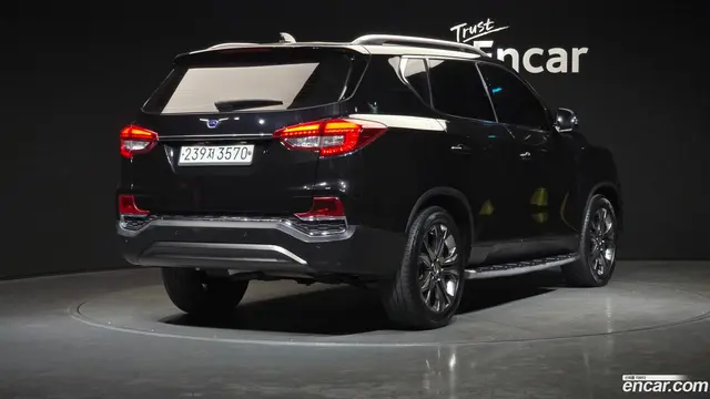 Main__Slider__Photo:Rexton KG Mobility 2020.1-1