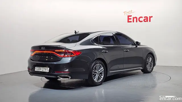 Main__Slider__Photo:Grandeur Hyundai 2019.2-1