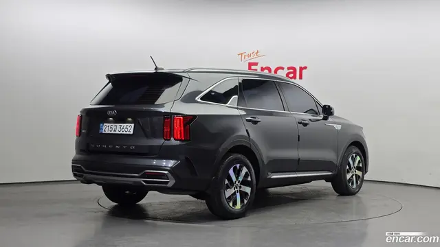 Main__Slider__Photo:Sorento Kia 2021.2-1
