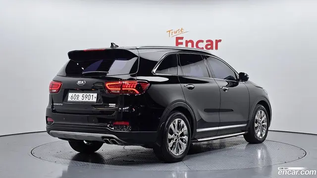 Main__Slider__Photo:Sorento Kia 2018.10-1