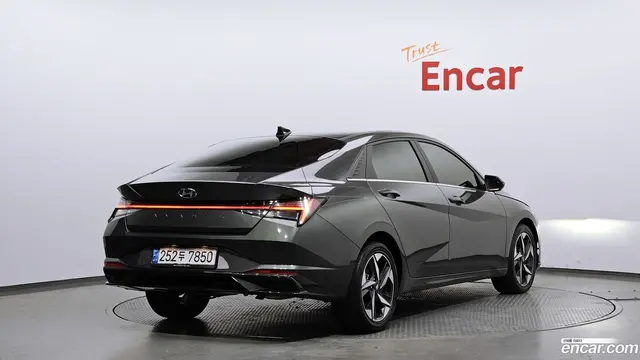 Main__Slider__Photo:AVANTE Hyundai 2021.3-1