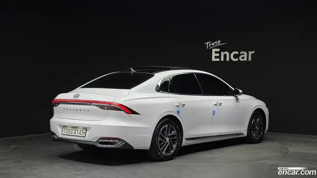 Main__Slider__Photo:Grandeur Hyundai 2021.8-1