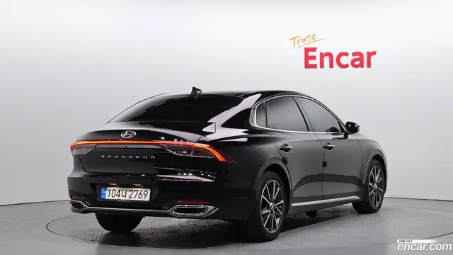 Main__Slider__Photo:Grandeur Hyundai 2020.8-1