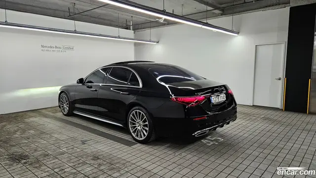 Main__Slider__Photo:S-Class Mercedes-Benz 2021.7-1