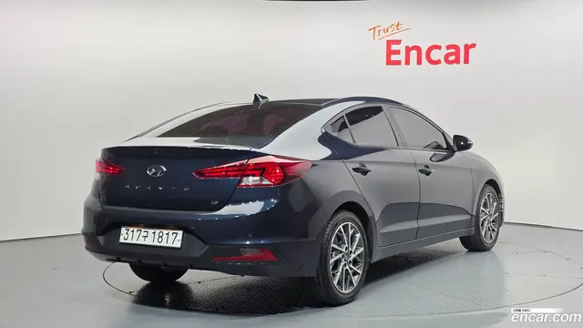 Main__Slider__Photo:AVANTE Hyundai 2019.6-1