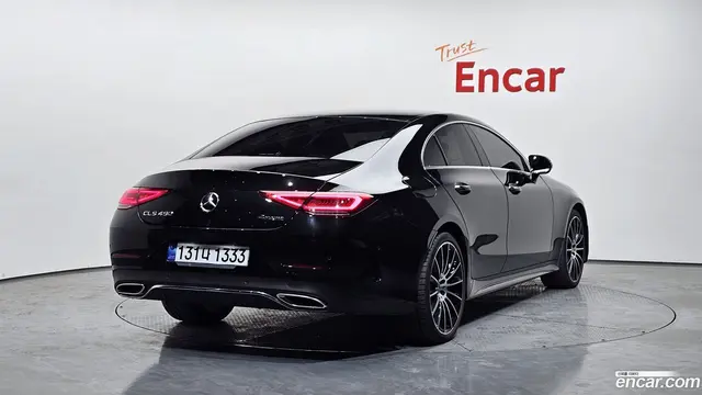 Main__Slider__Photo:CLS-Class Mercedes-Benz 2020.9-1
