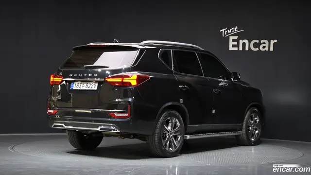 Main__Slider__Photo:Rexton KG Mobility 2022.3-1