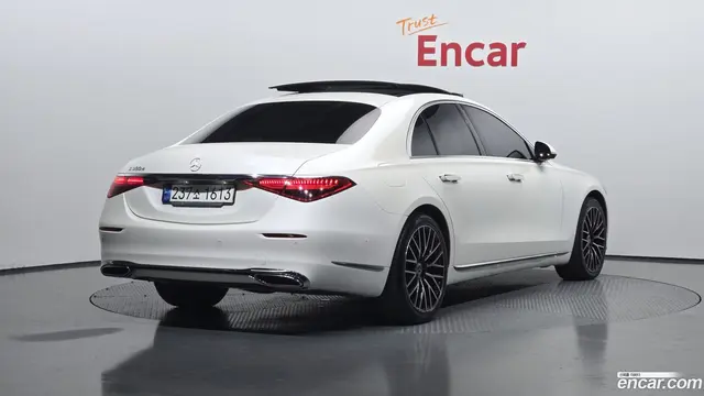 Main__Slider__Photo:S-Class Mercedes-Benz 2021.4-1
