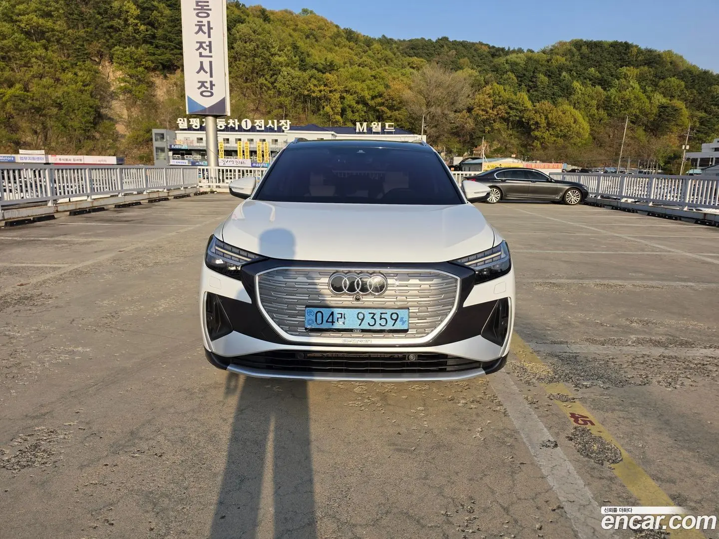 Main__Slider__Photo:Q4 e-tron Audi 2023.8-1