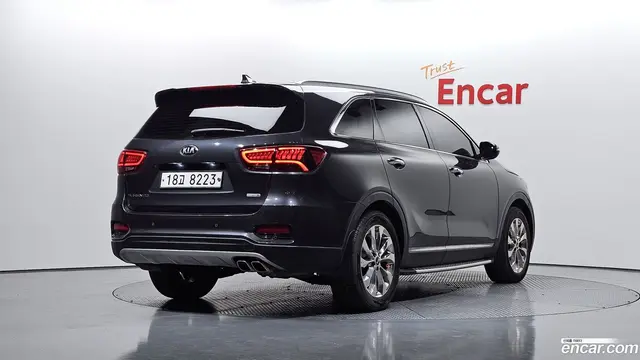 Main__Slider__Photo:Sorento Kia 2018.9-1