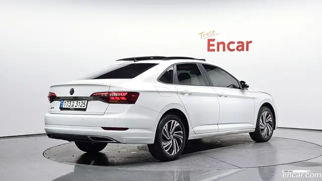 Main__Slider__Photo:Jetta Volkswagen 2020.11-1