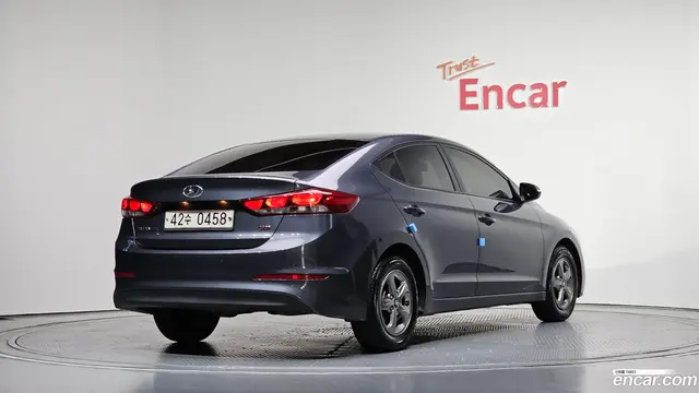 Main__Slider__Photo:AVANTE Hyundai 2015.10-1