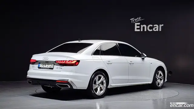 Main__Slider__Photo:A4 Audi 2021.11-1
