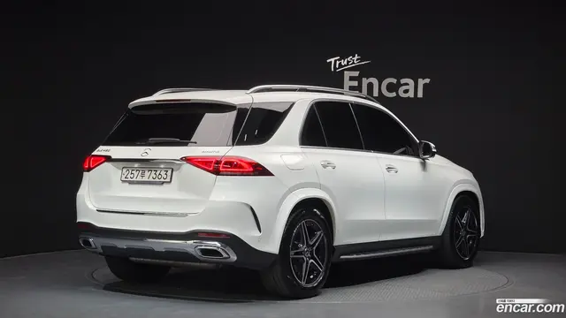 Main__Slider__Photo:GLE-Class Mercedes-Benz 2020.5-1